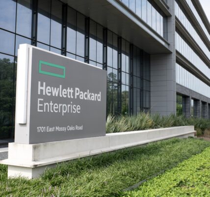 Hewlett Packard Nears $13 Billion Deal