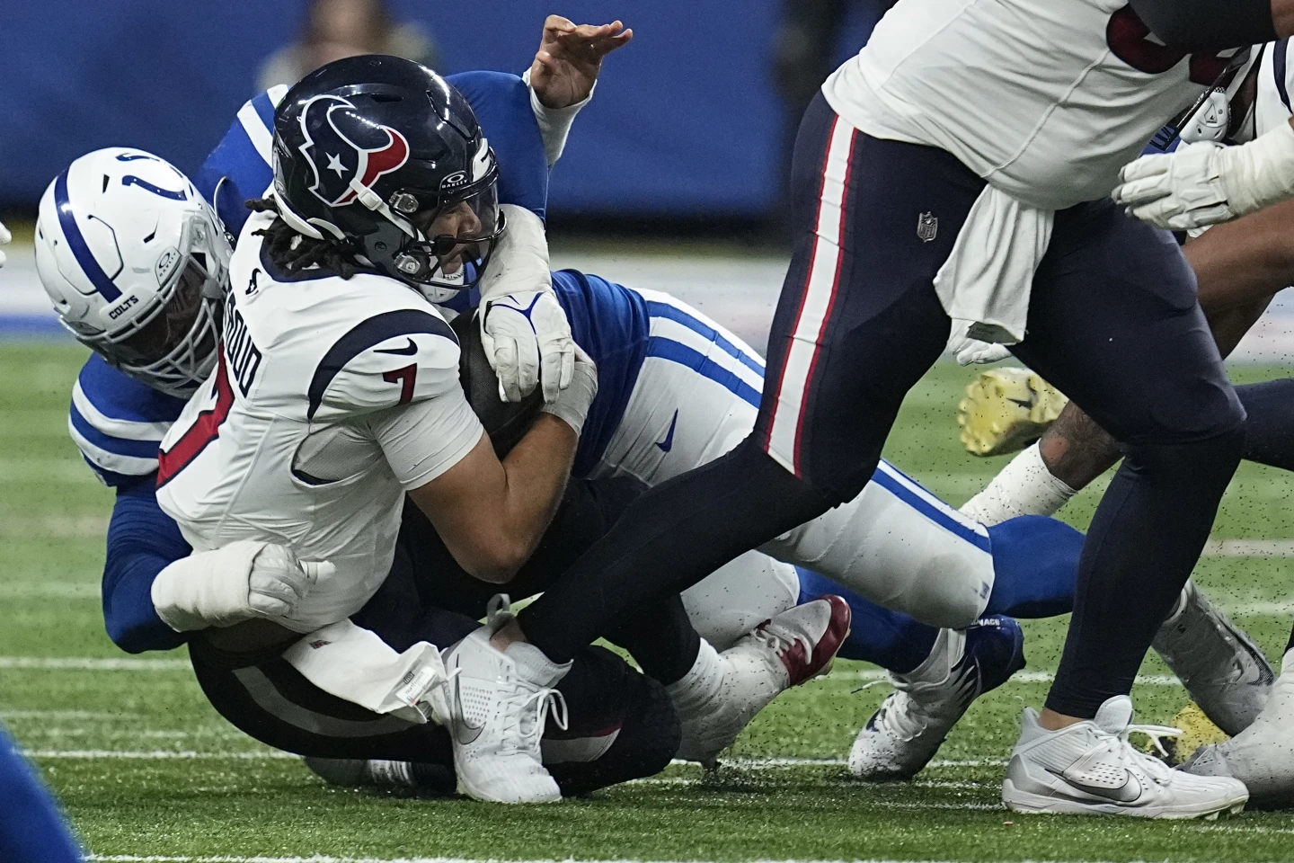 Texans Punch Ticket to Playoffs with Thrilling 23-19 Victory Over Colts!